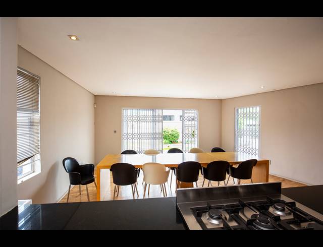 3 BEDROOM HOUSE FOR SALE IN OVERPORT